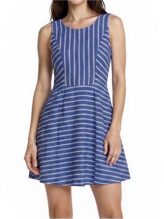 Vineyard Vines Dresses & Skirts - 🛍️Vineyard Vines Blue and White Striped Sleeveless A-Line Linen Dress